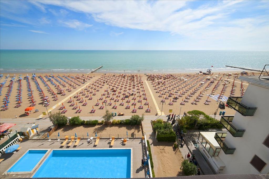 Hotel Tritone Jesolo Lido 외부 사진