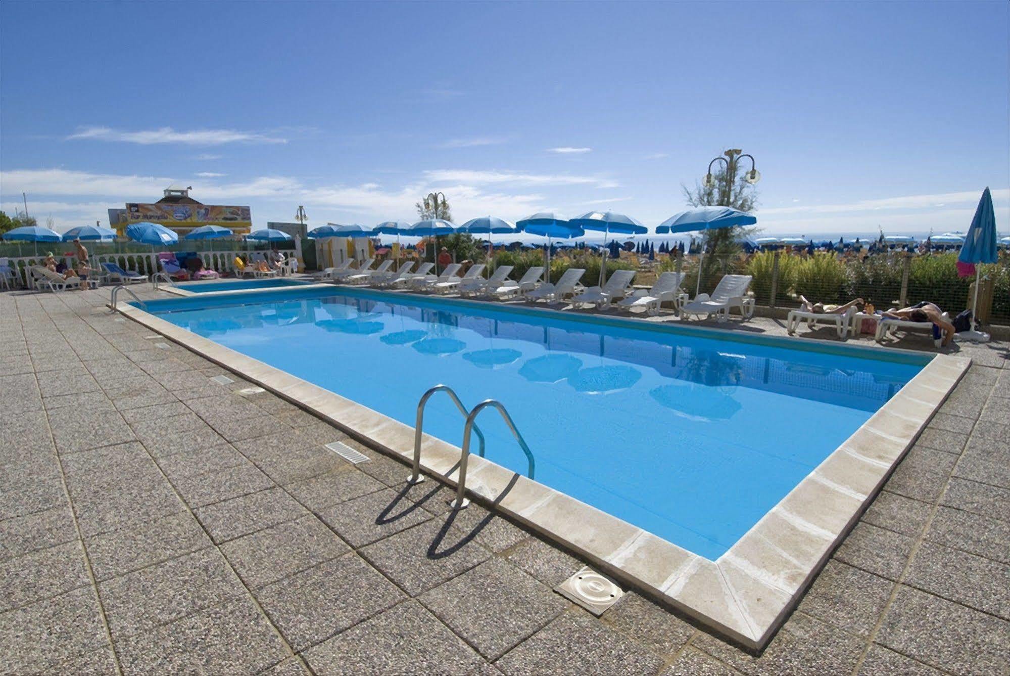 Hotel Tritone Jesolo Lido 외부 사진